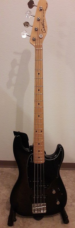 Photo meines gebraucht gekauften <q>Godin Shifter Classic 4</q> E-BASS